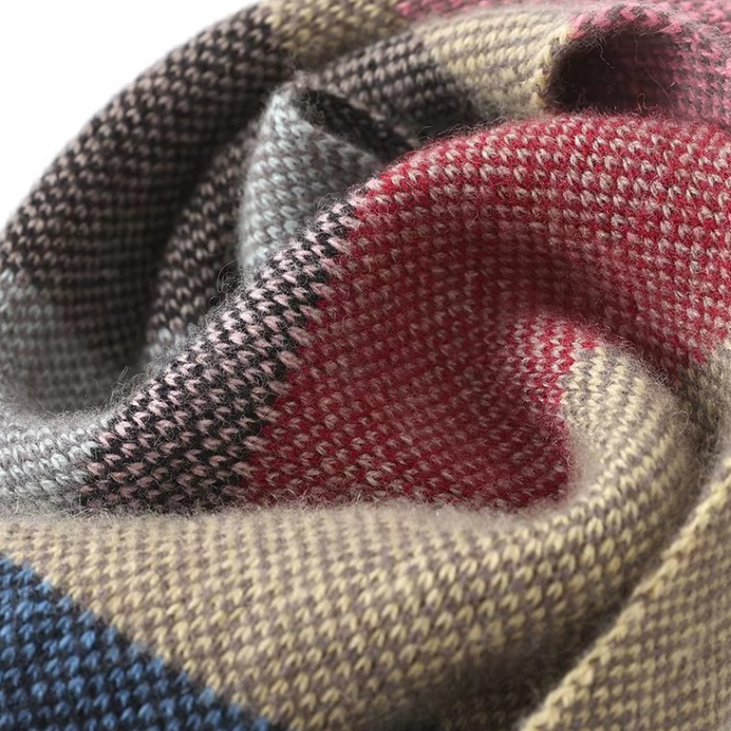 Fin foulard en laine pour homme