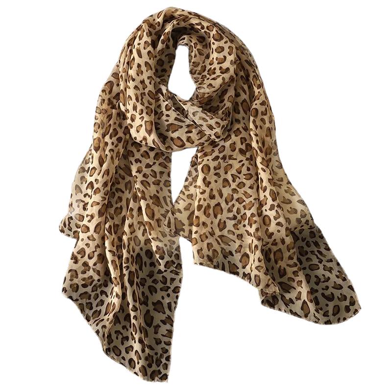 Foulard à imprimé léopard en plusieurs couleurs