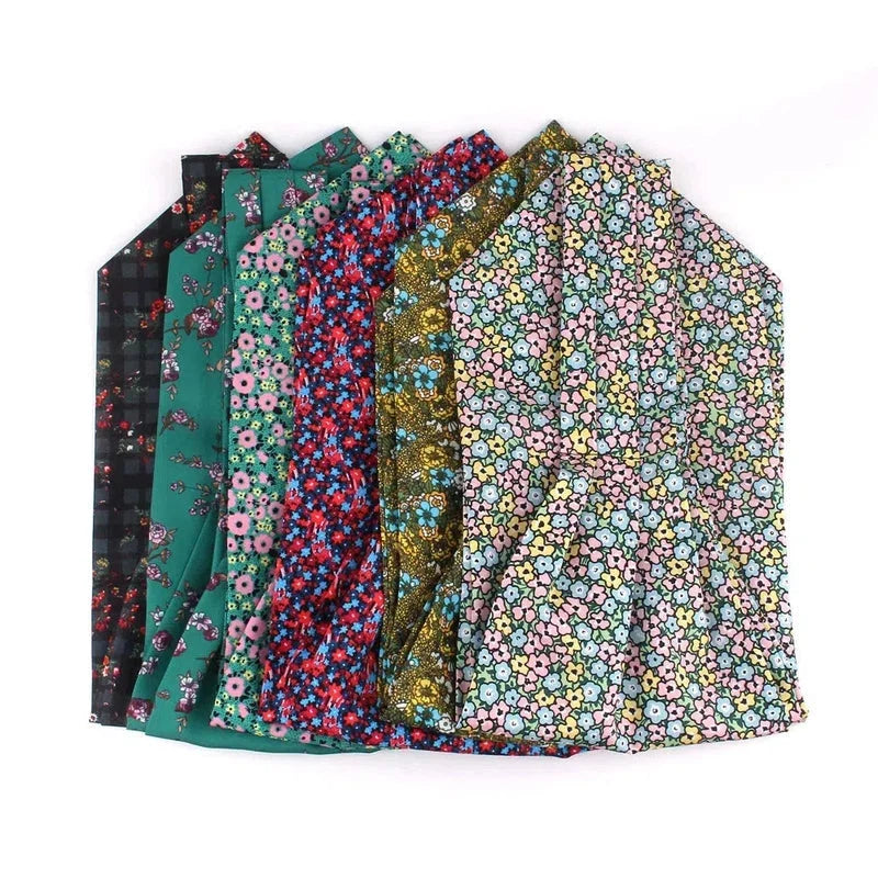 Foulard à motifs façon ascot