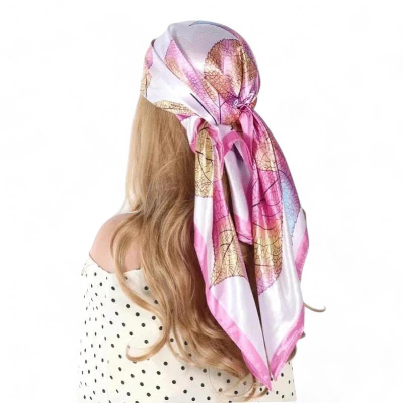 Foulard au carré pour les cheveux