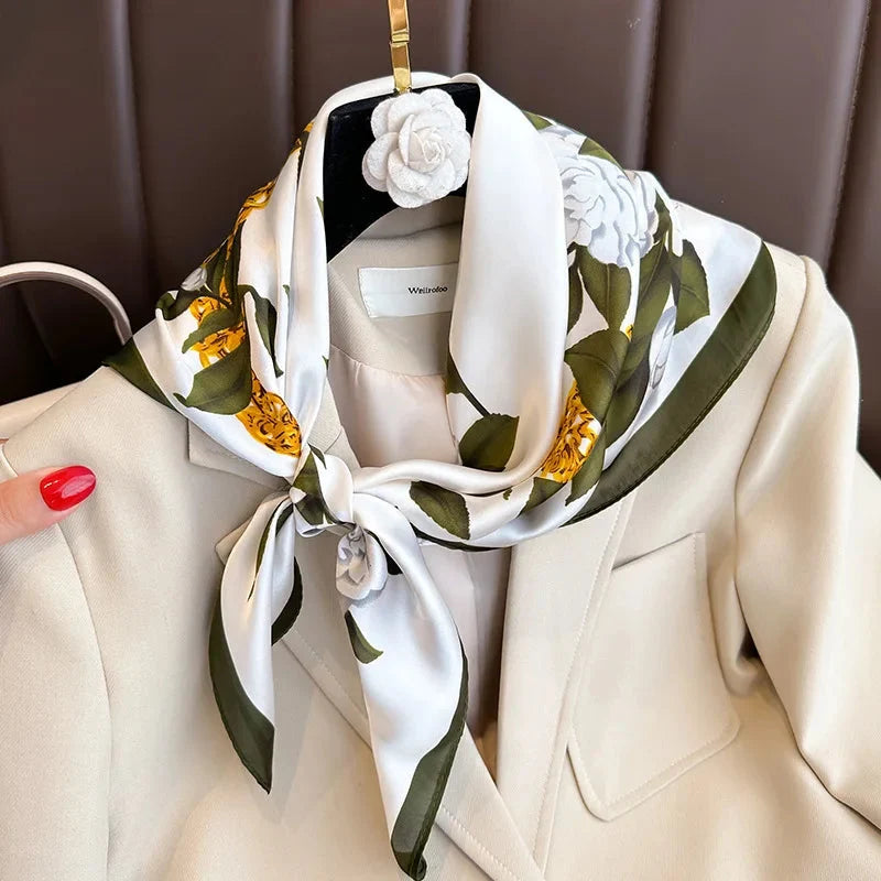 Foulard au format carré pour femme