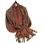 Foulard avec décor ethnique
