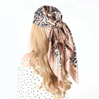 Foulard carré à nouer aux cheveux