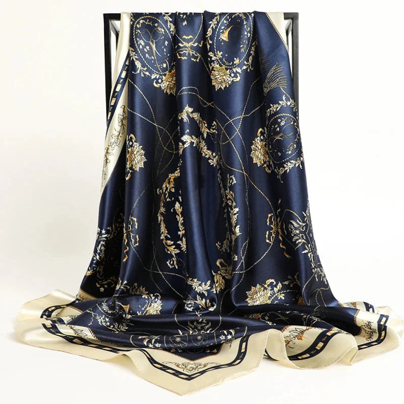 Foulard carré de petite taille