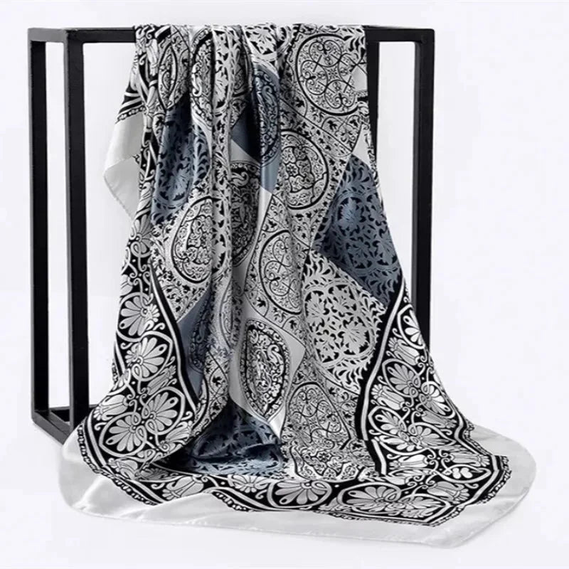 Foulard carré en format réduit