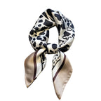 Foulard carré léopard