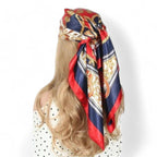 Foulard carré servant à coiffer les cheveux