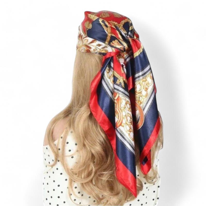 Foulard carré servant à coiffer les cheveux