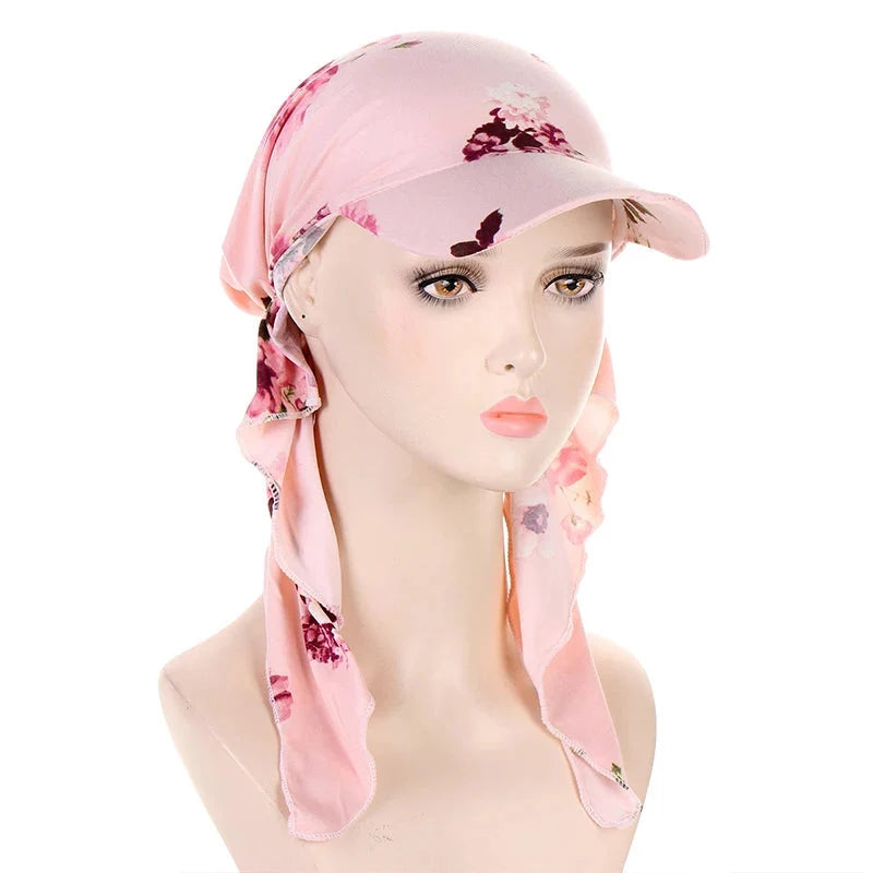 Foulard casquette au style féminin