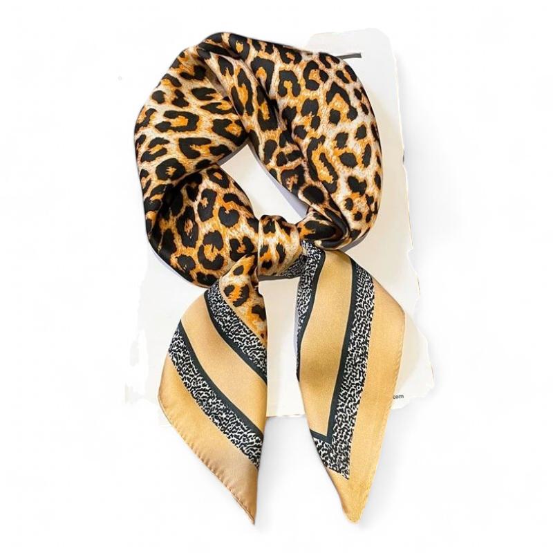 Foulard de petite taille carré en couleur