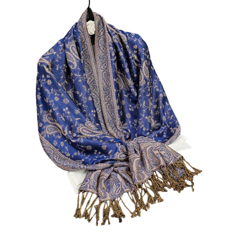 Foulard décor ethnique