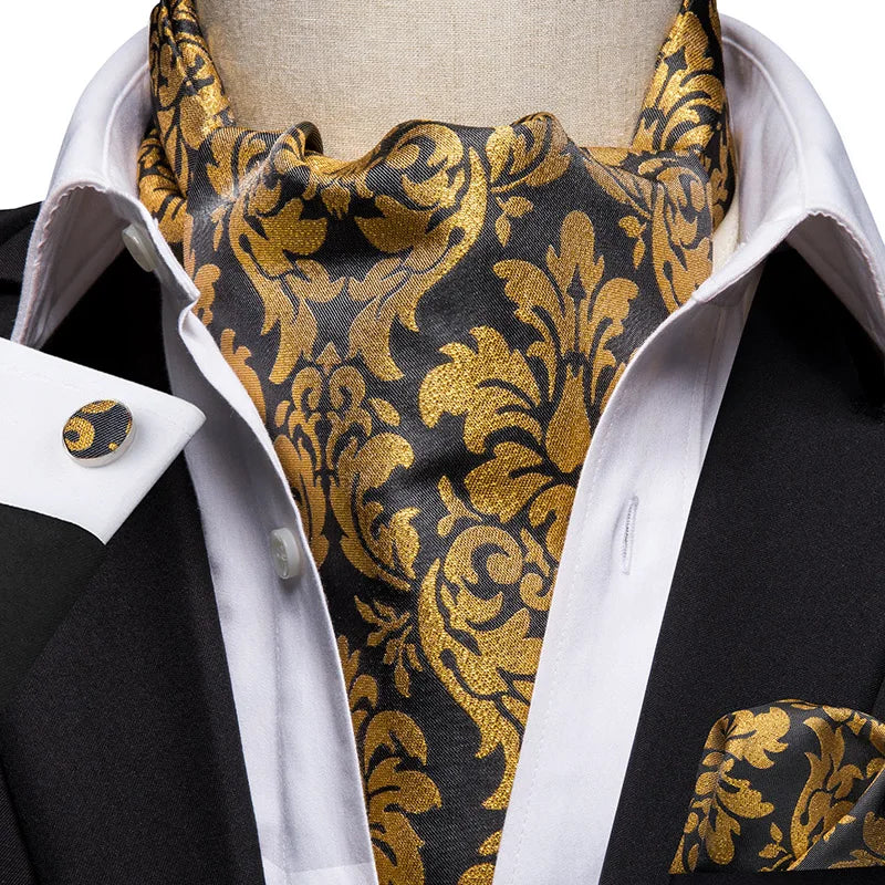 Foulard en soie esprit cravate