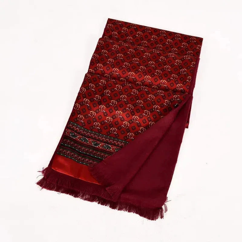 Foulard en soie servant d’écharpe pour homme