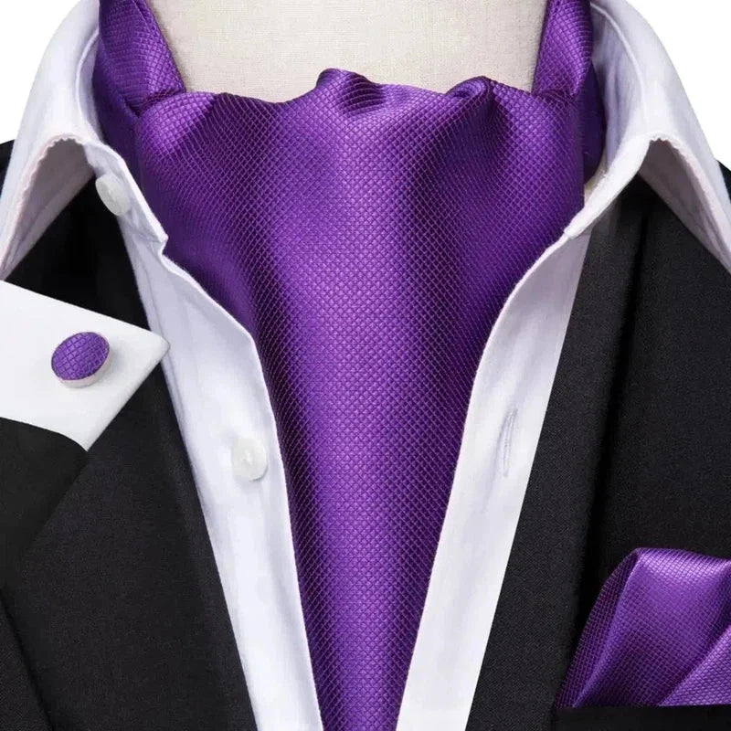 Foulard façon cravate en soie