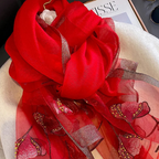 Foulard féminin confectionné en mousseline de soie