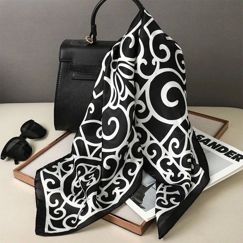 Foulard féminin de format carré