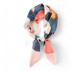 Foulard féminin de petit format pour le cou
