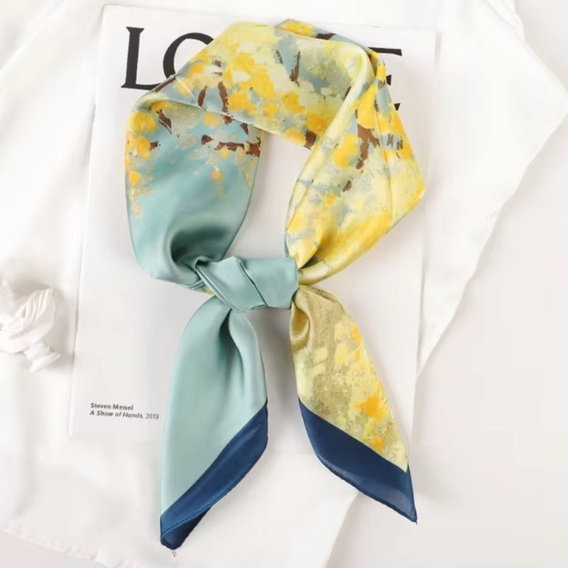 Foulard femme à coupe carrée