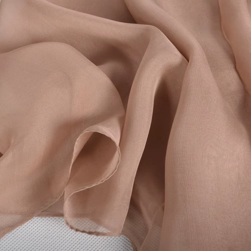 Foulard femme élégant en soie