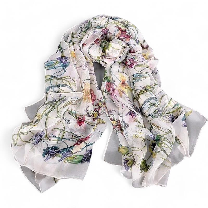 Foulard femme en soie imprimée