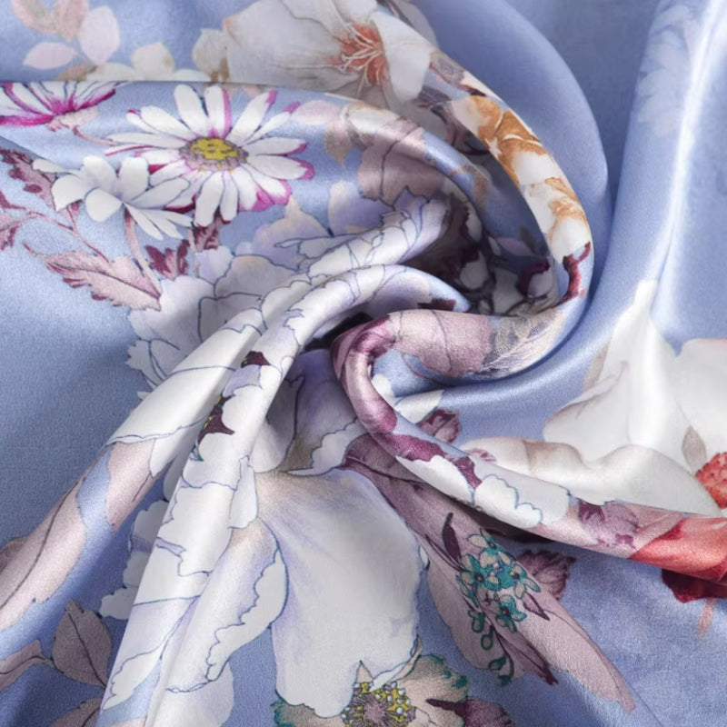 Foulard fleur bleue en soie