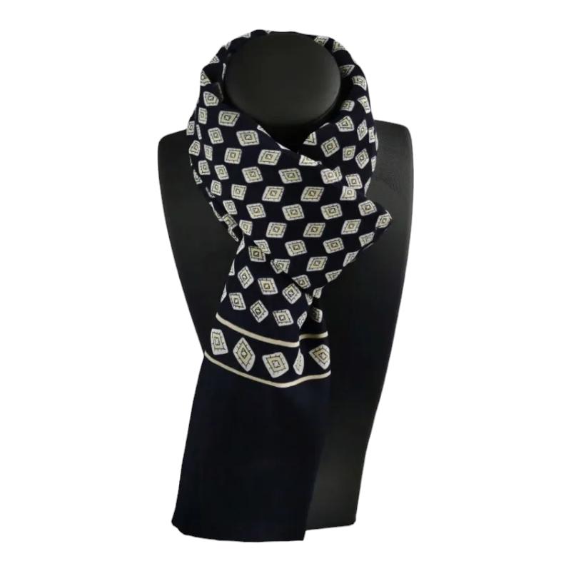 Foulard homme au format écharpe