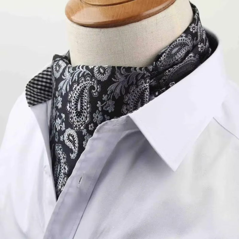 Foulard homme au style ascot