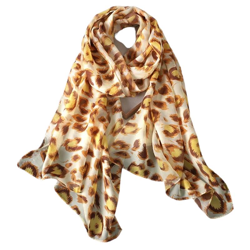 Foulard imprimé léopard multicolore