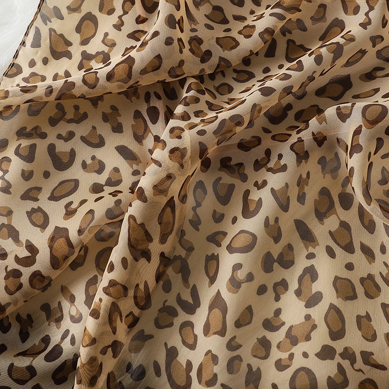 Foulard léopard aux teintes multiples