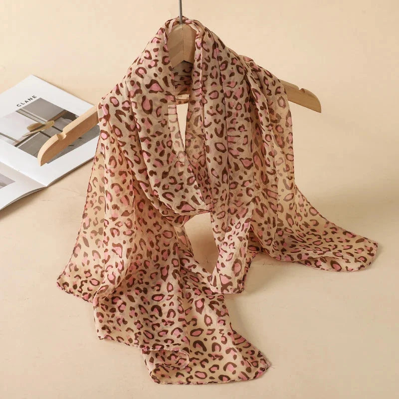 Foulard léopard de plusieurs couleurs