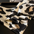 Foulard léopard en mousseline imprimée