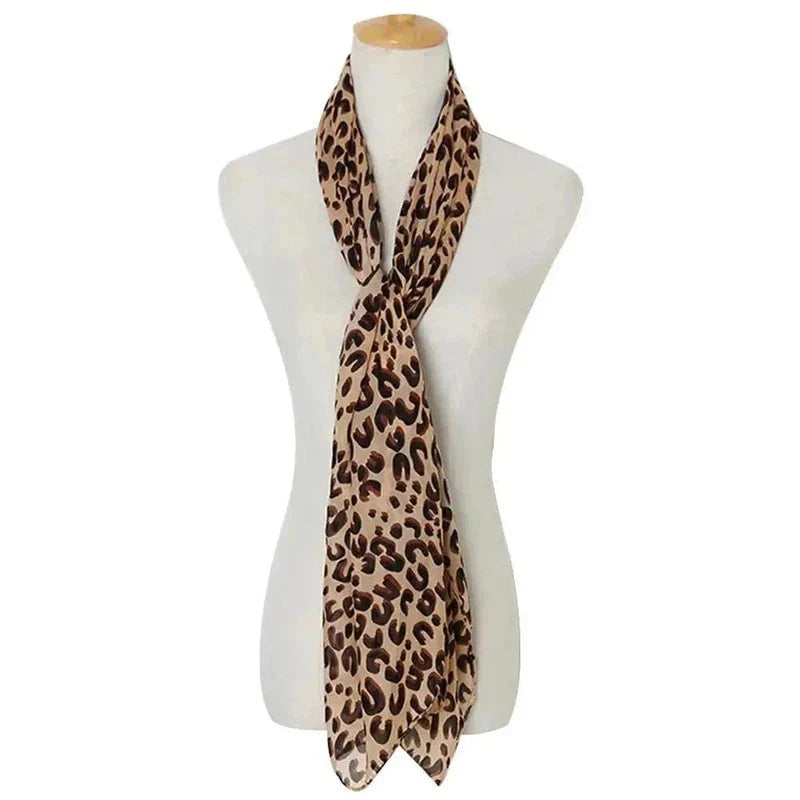 Foulard marron façon léopard