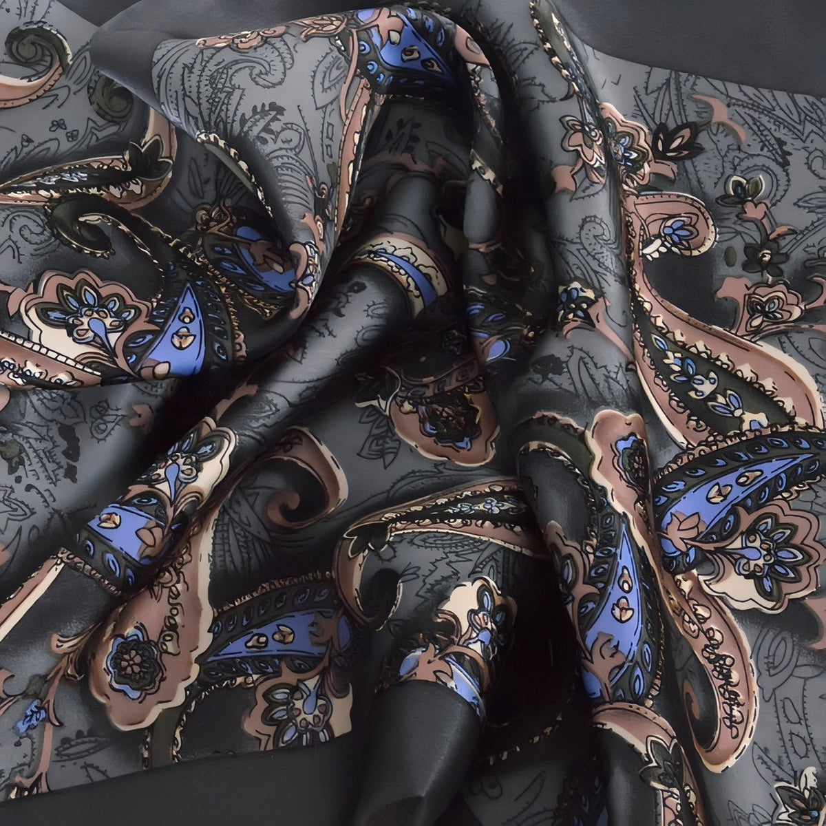 Foulard masculin luxueux en soie