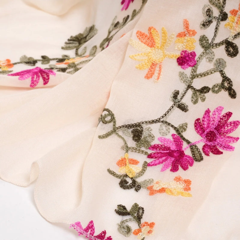 Foulard pour femme au motif fleuri