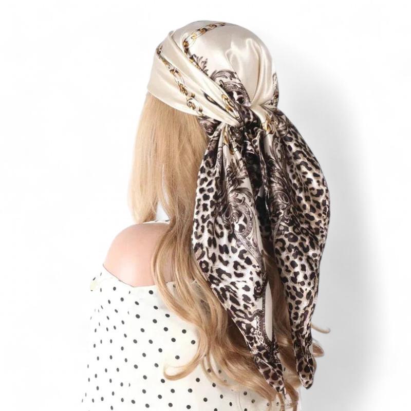 Foulard prévu pour les cheveux