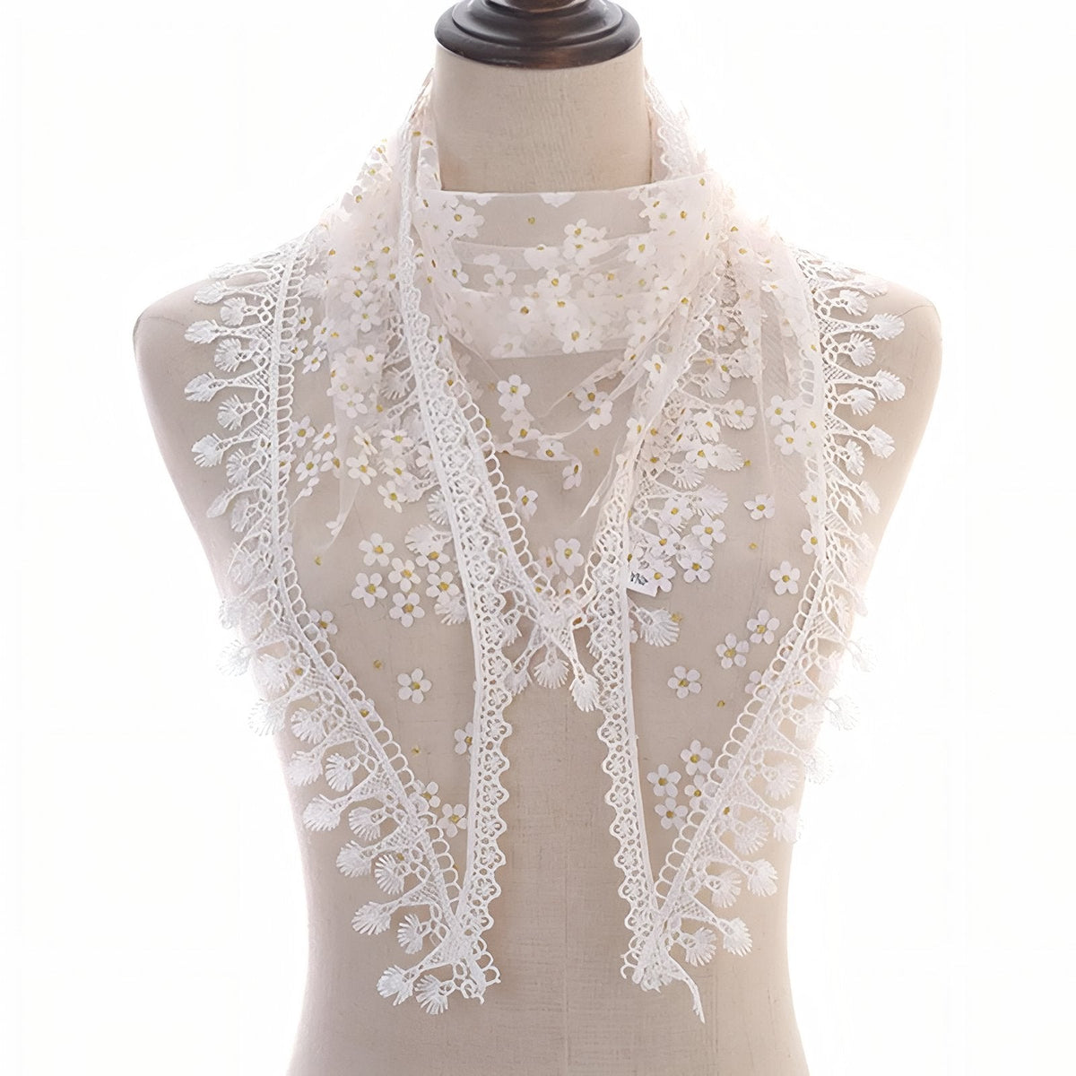 Foulard triangle matière dentelle