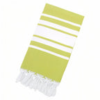 Fouta de plage aux rayures centrales avec franges