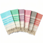 Fouta de plage frangée au motif rayé asymétrique