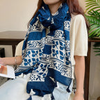 Grand foulard féminin blanc et bleu marine