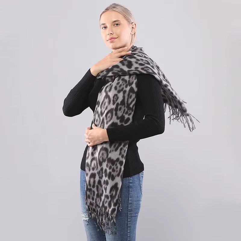 Grande écharpe féminine motif léopard
