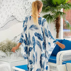 Grande robe multicolore pour la plage avec col V