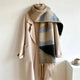 Beige und Blau