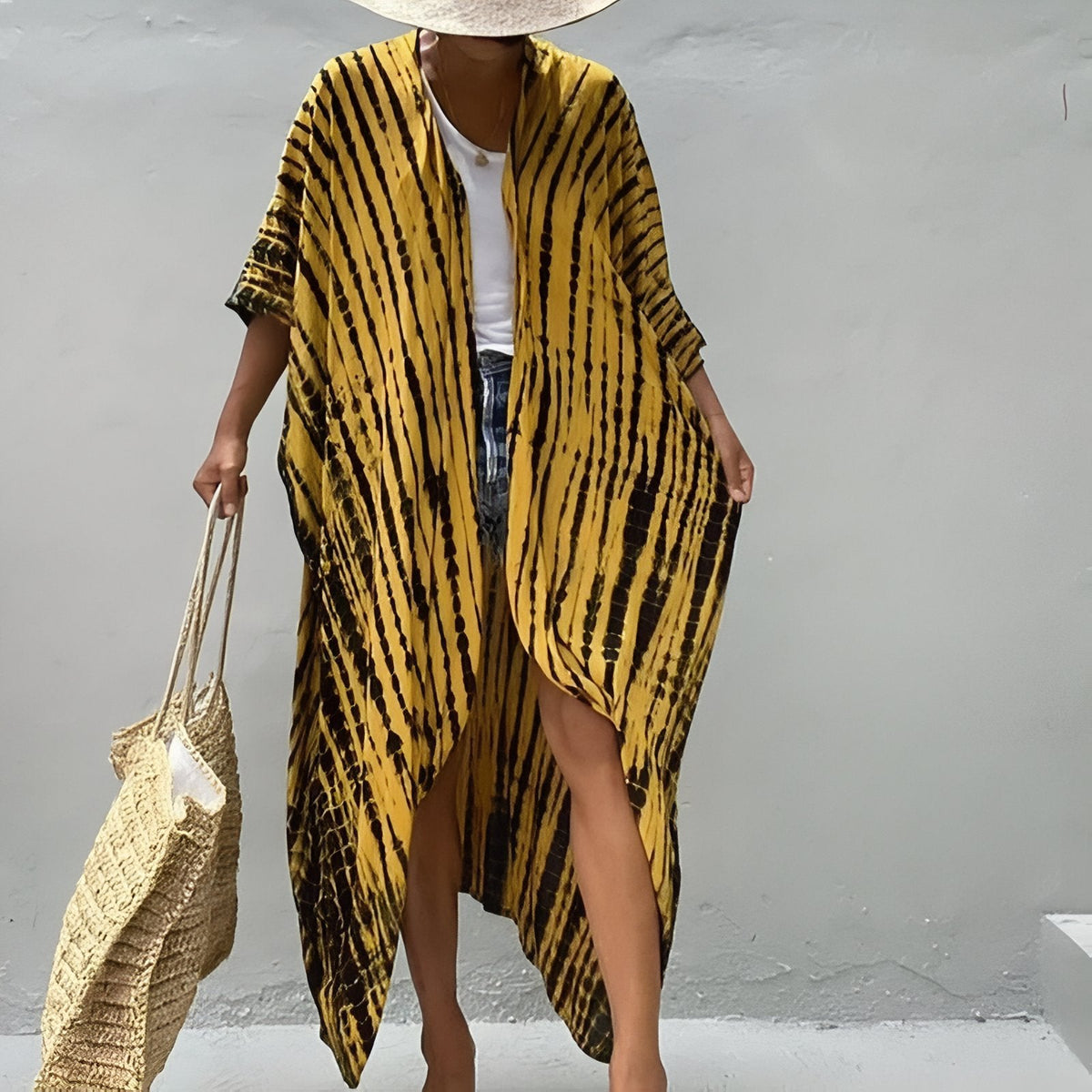 Kimono à lignes imprimées pour la plage