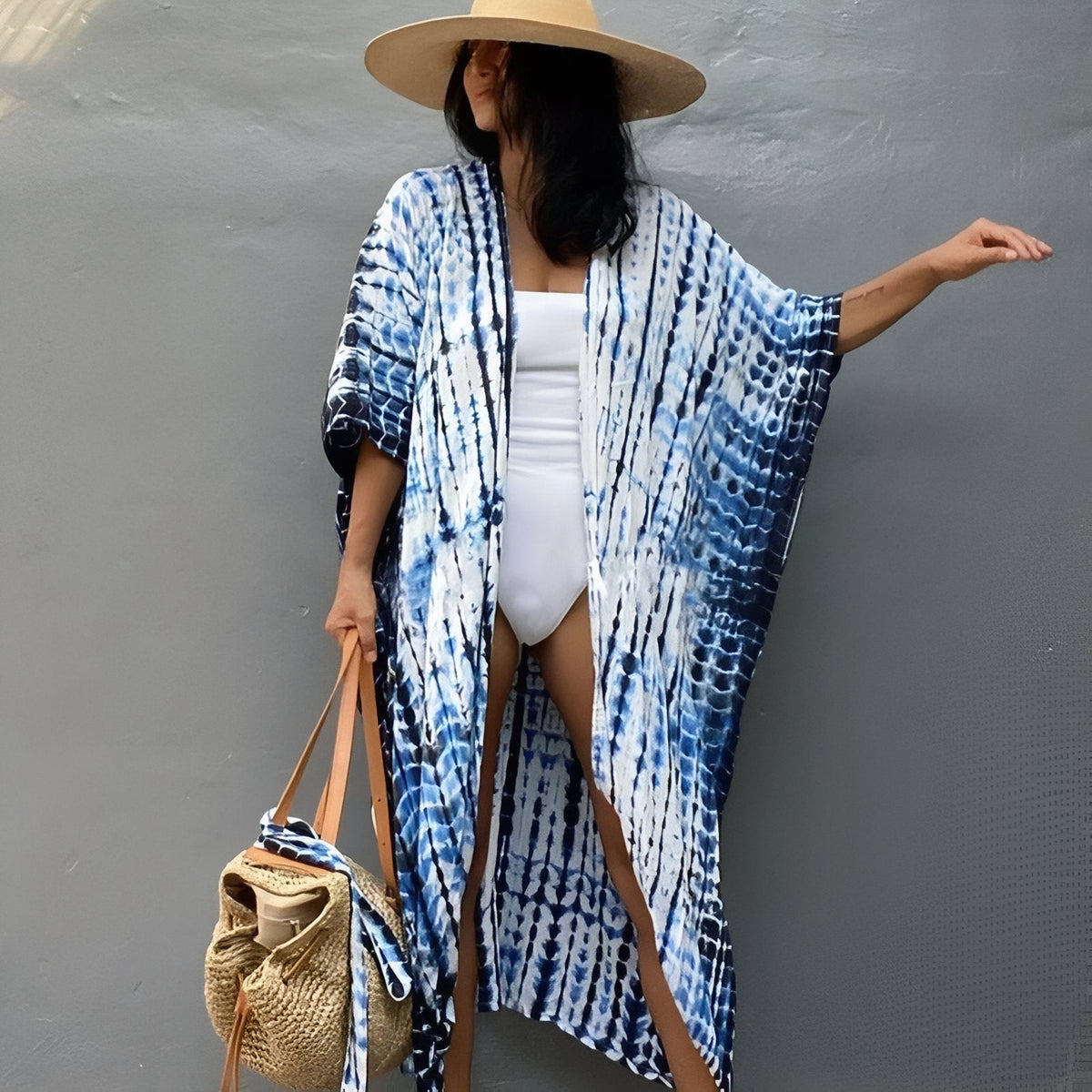 Kimono aux manches façon chauve-souris tie and dye