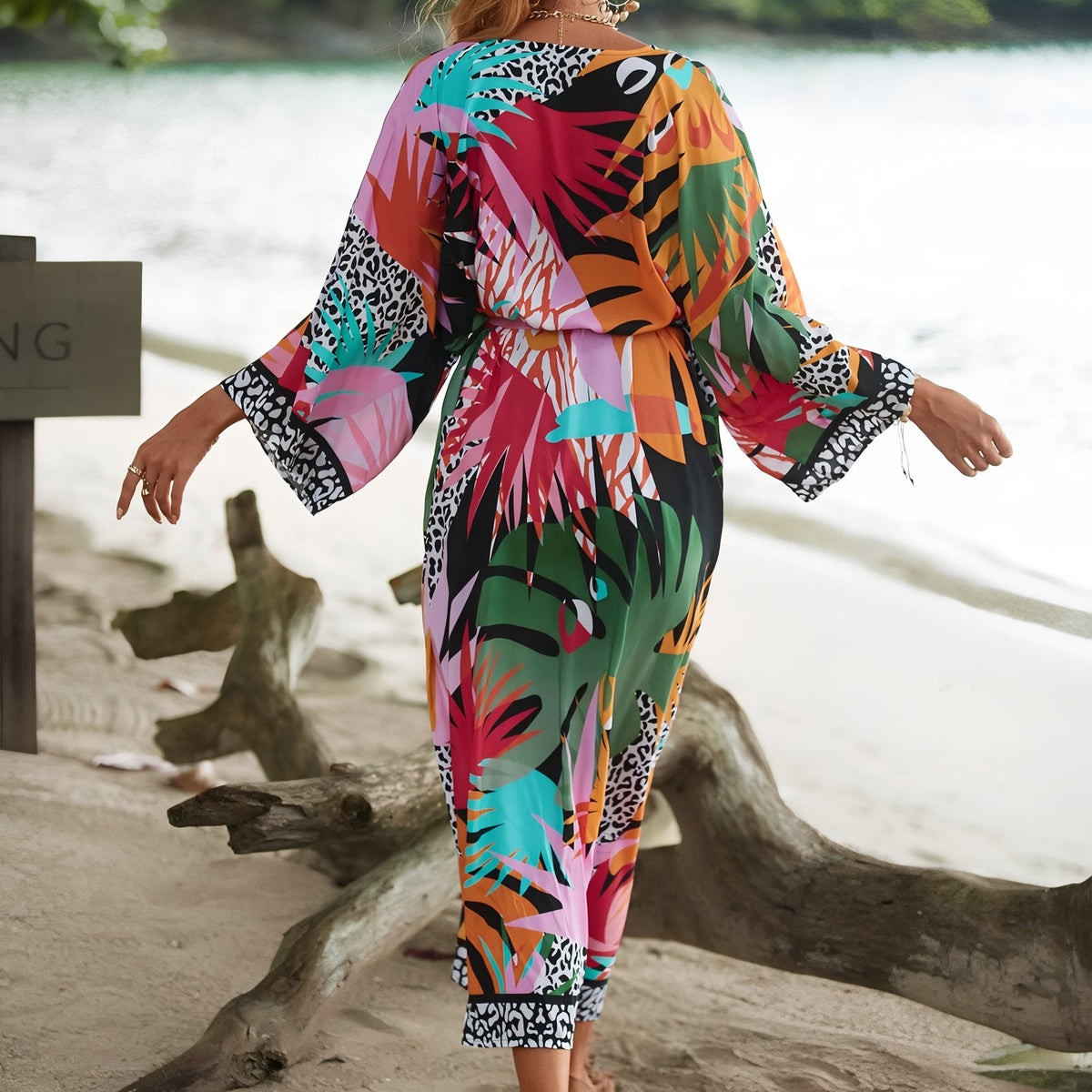 Kimono de plage aux couleurs d’inspiration africaine