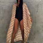 Kimono de plage long avec imprimé de style graphique