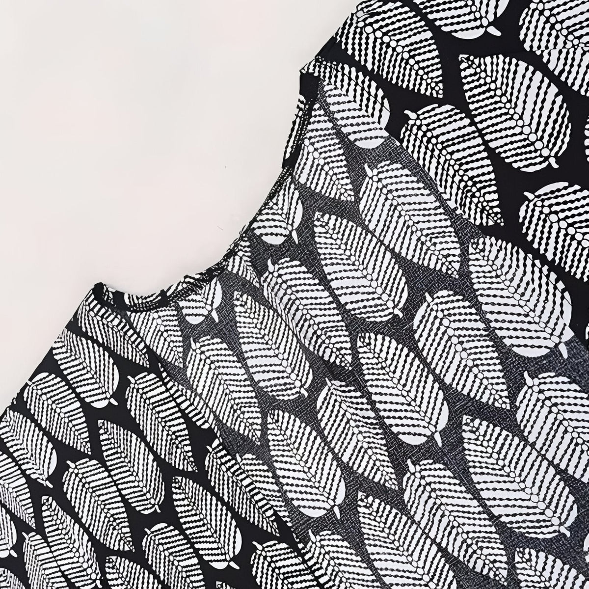 Kimono de plage longueur longue au décor graphique