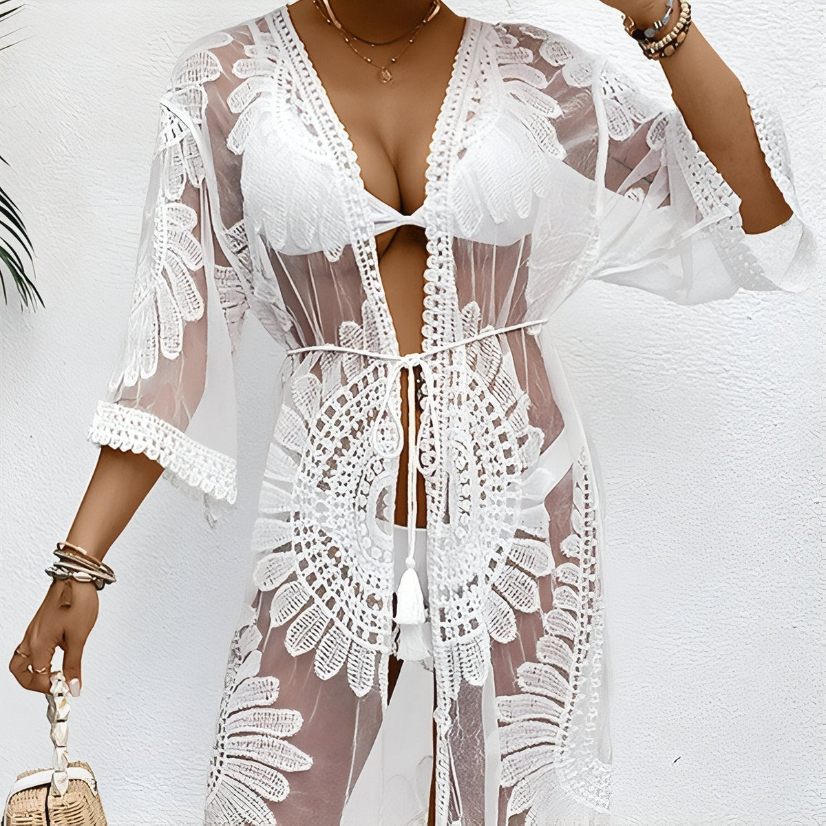 Kimono en dentelle pour la plage
