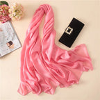 Long foulard de finition satinée