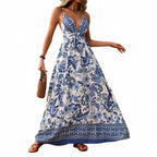Longue robe bohémienne fleurie à col V